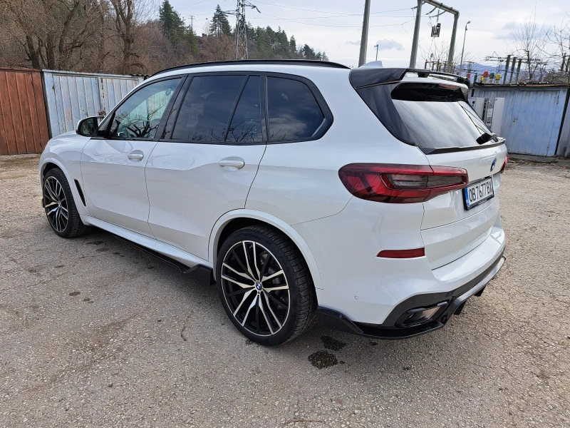 BMW X5 3.0D//M* HEADUP* SOFTCLOSE* HARMANN-CARDON, снимка 2 - Автомобили и джипове - 49580523