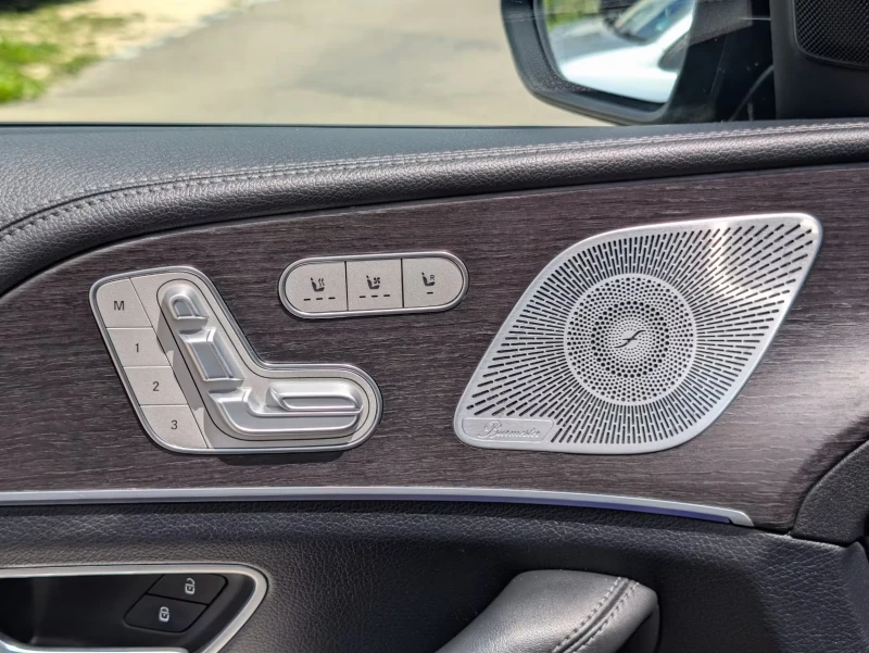 Mercedes-Benz GLE 400 Mercedes-Benz GLE 400 d 4Matic AMG, снимка 3 - Автомобили и джипове - 51215419