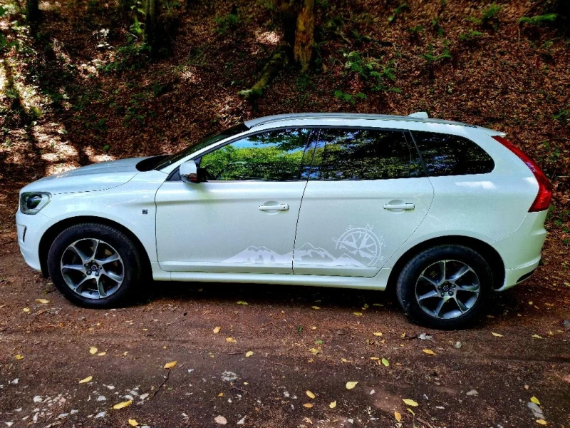 Volvo XC60 2.4 D5 220hp 4x4, снимка 7 - Автомобили и джипове - 51496140