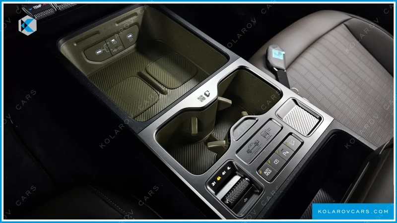 Kia Tasman 2.5T 4WD Adventure Kolarov | Cars, снимка 14 - Автомобили и джипове - 52202142