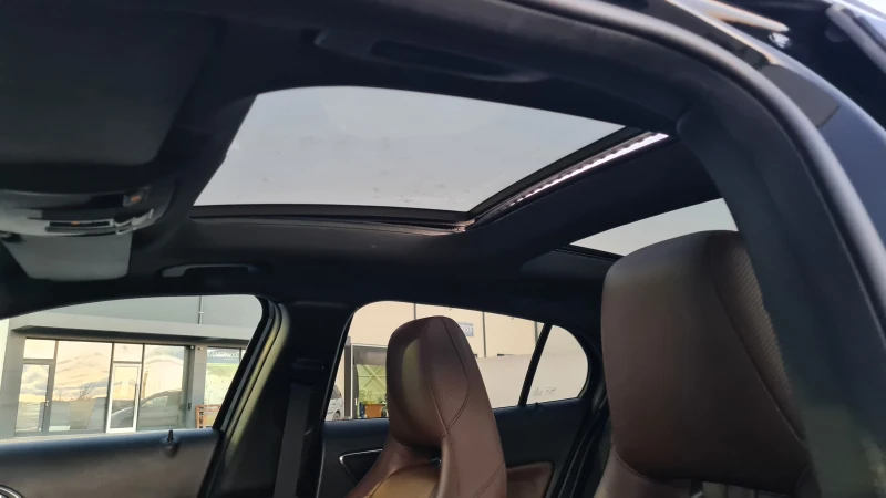 Mercedes-Benz GLA 250 AMG-LINE, снимка 7 - Автомобили и джипове - 52249053