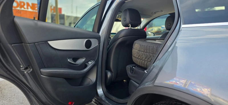 Mercedes-Benz GLC 250 AMG, 4Matic, снимка 10 - Автомобили и джипове - 53350292