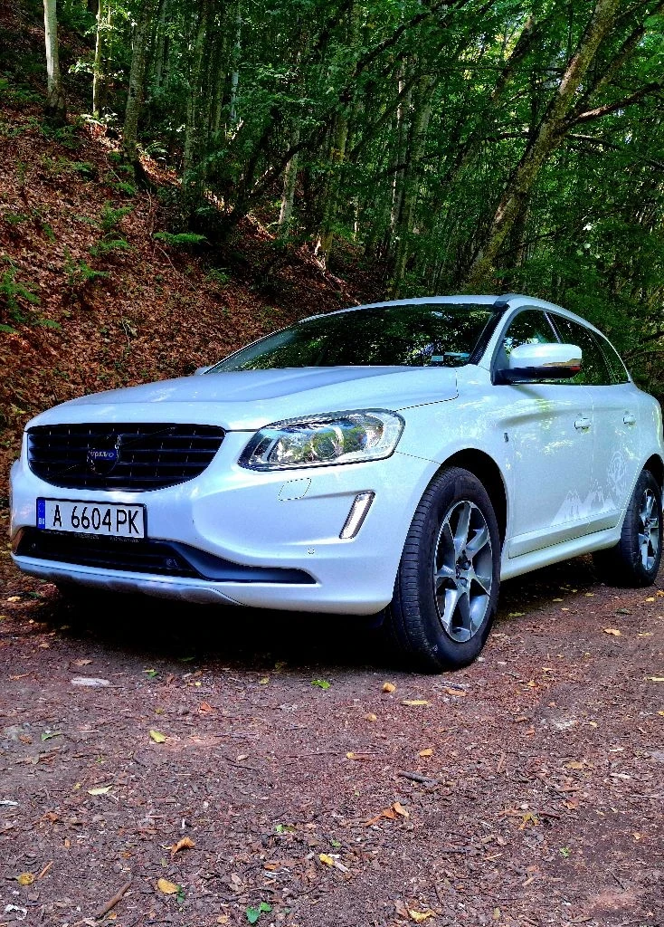 Volvo XC60 2.4 D5 220hp 4x4 - изображение 6
