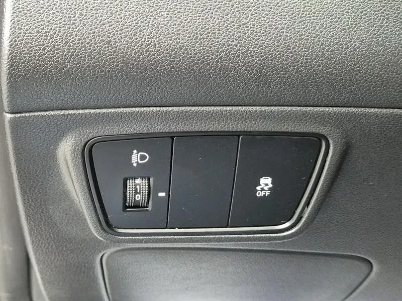 Hyundai Tucson, снимка 14 - Автомобили и джипове - 54897356