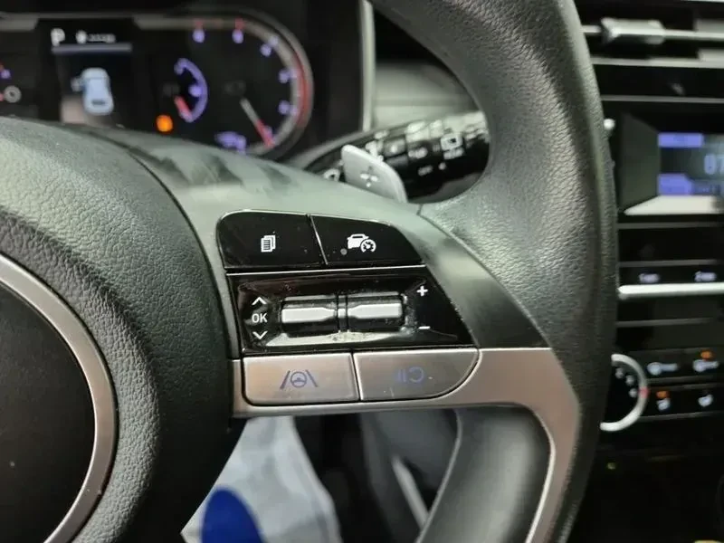 Hyundai Tucson, снимка 17 - Автомобили и джипове - 54897356