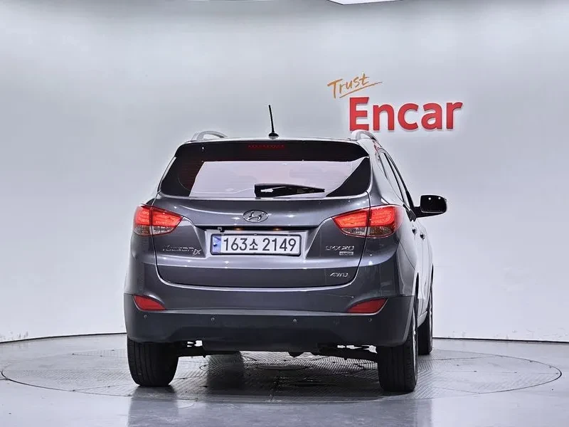Hyundai Tucson  Diesel 2Wd Lx20 Premier, снимка 4 - Автомобили и джипове - 56308173