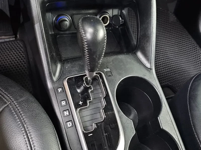 Hyundai Tucson  Diesel 2Wd Lx20 Premier, снимка 9 - Автомобили и джипове - 56308173