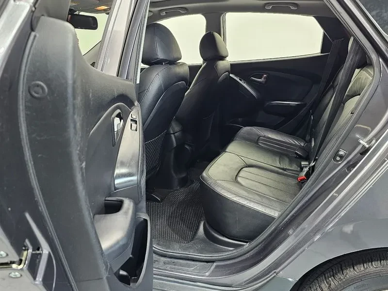 Hyundai Tucson  Diesel 2Wd Lx20 Premier, снимка 11 - Автомобили и джипове - 56308173
