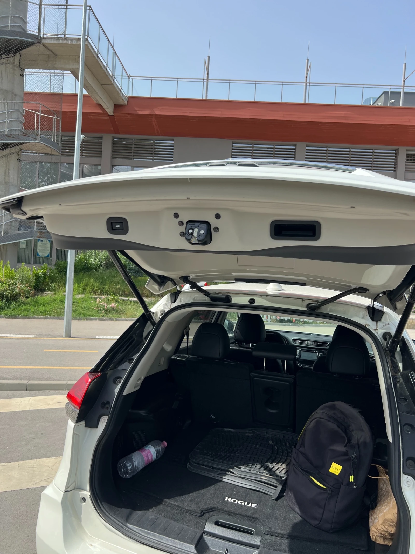 Nissan Rogue SL AWD(4* 4) - изображение 8