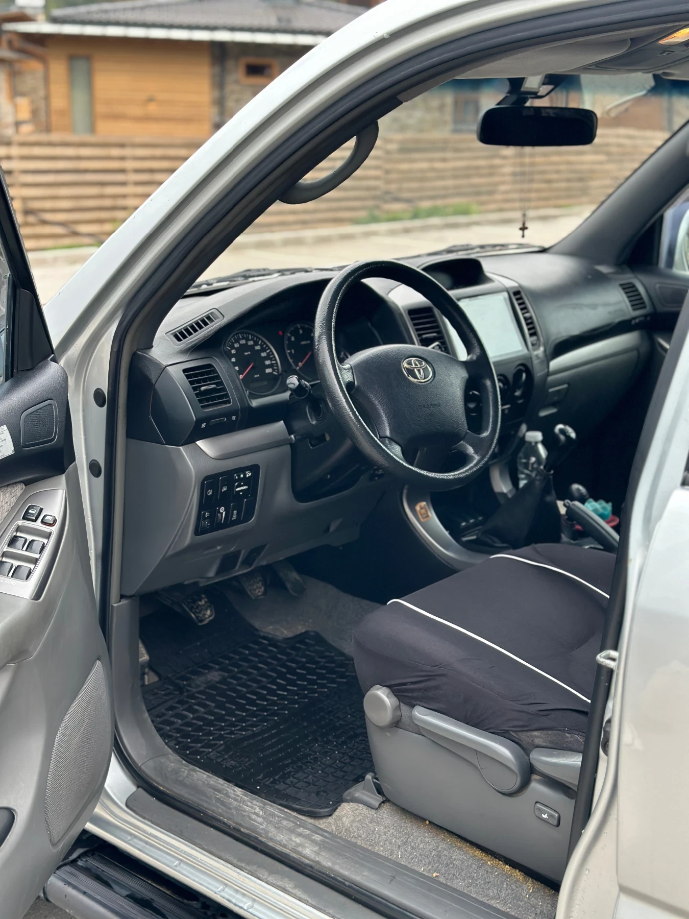 Toyota Land cruiser  3.0 D-4D 2004г., снимка 7 - Автомобили и джипове - 54219805