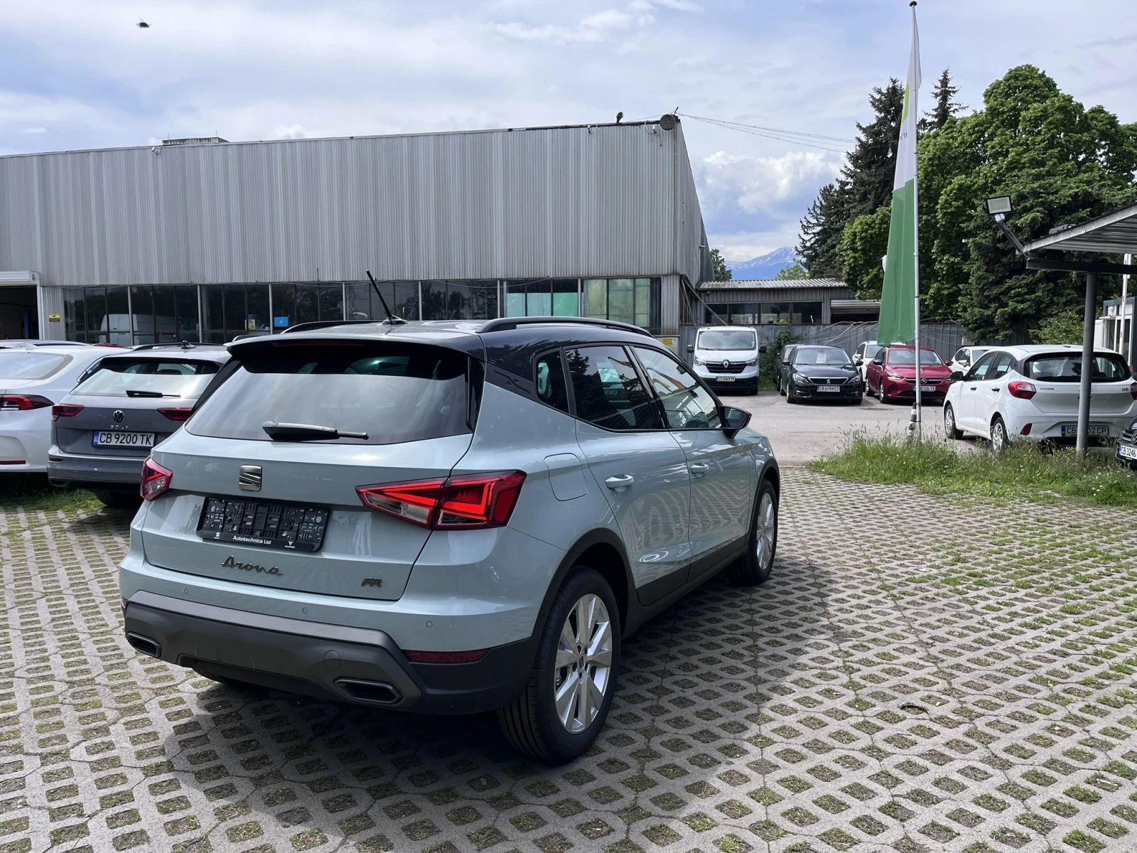 Seat Arona FR 1.5 TSI - фабрично нов!, снимка 4 - Автомобили и джипове - 54604618