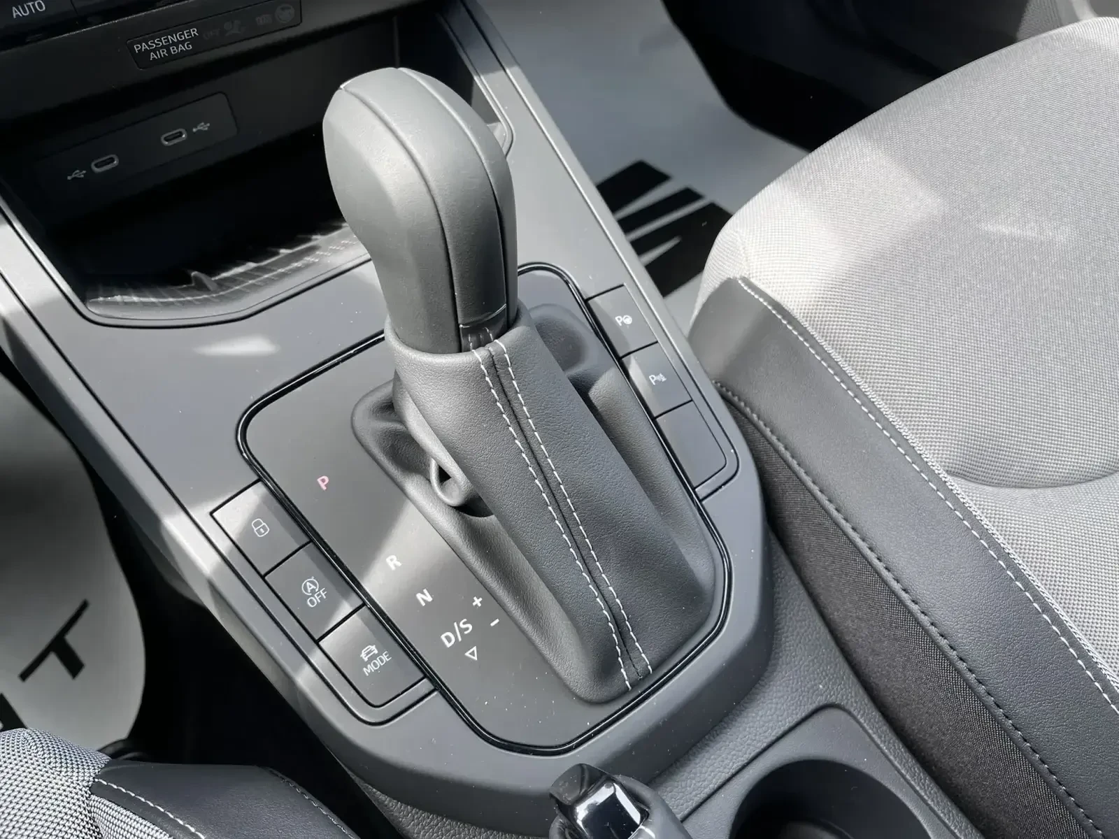 Seat Arona FR 1.5 TSI - фабрично нов!, снимка 10 - Автомобили и джипове - 54604618