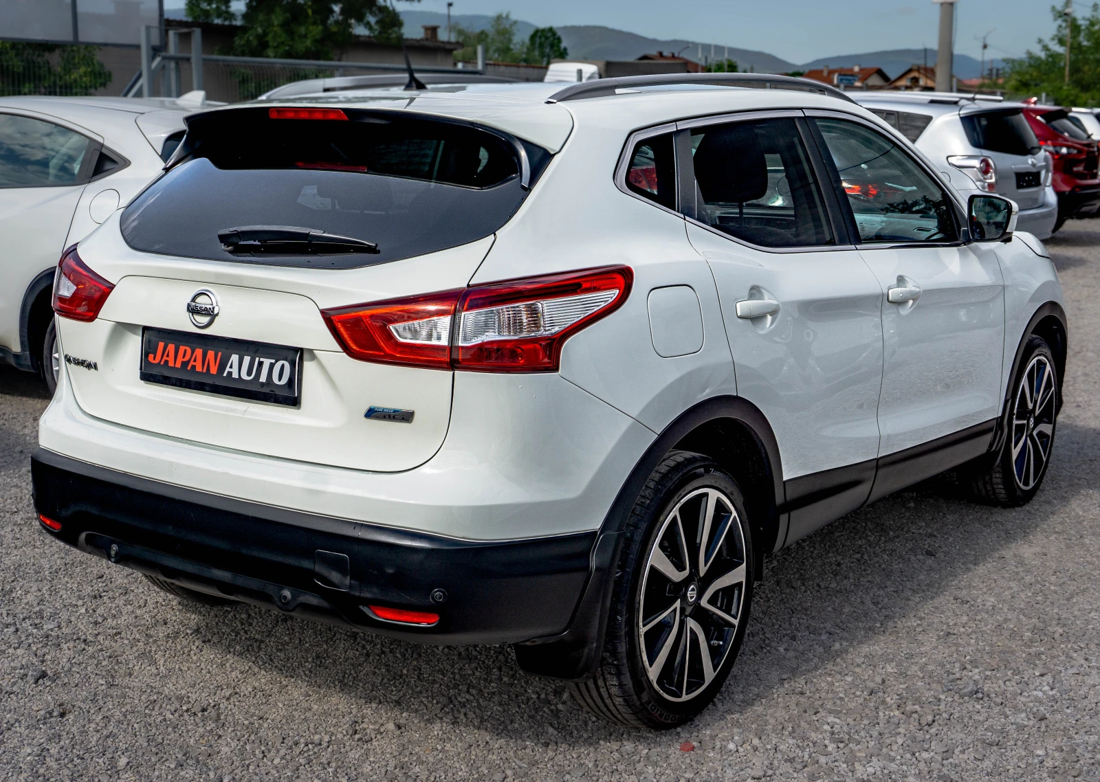 Nissan Qashqai 1.5 DCI ТОП! С ГАРАНЦИЯ! , снимка 4 - Автомобили и джипове - 55222371