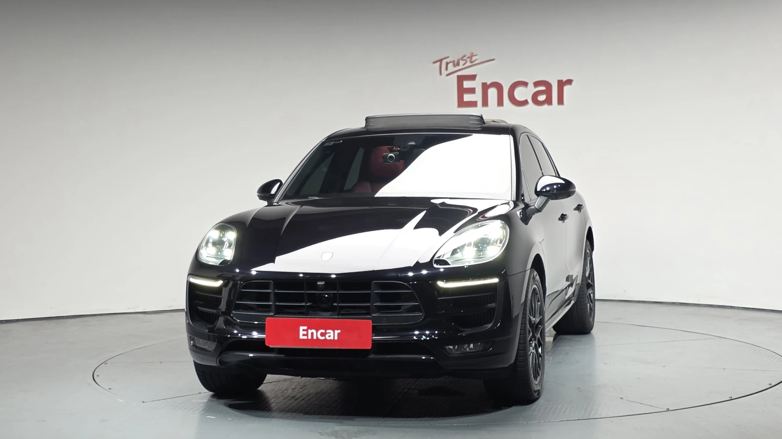 Porsche Macan GTS* ЕЛ. БАГАЖНИК* ПОДГРЕВ ВОЛАН* ЛЮК* КРАЙНА ЦЕНА, снимка 3 - Автомобили и джипове - 55271919