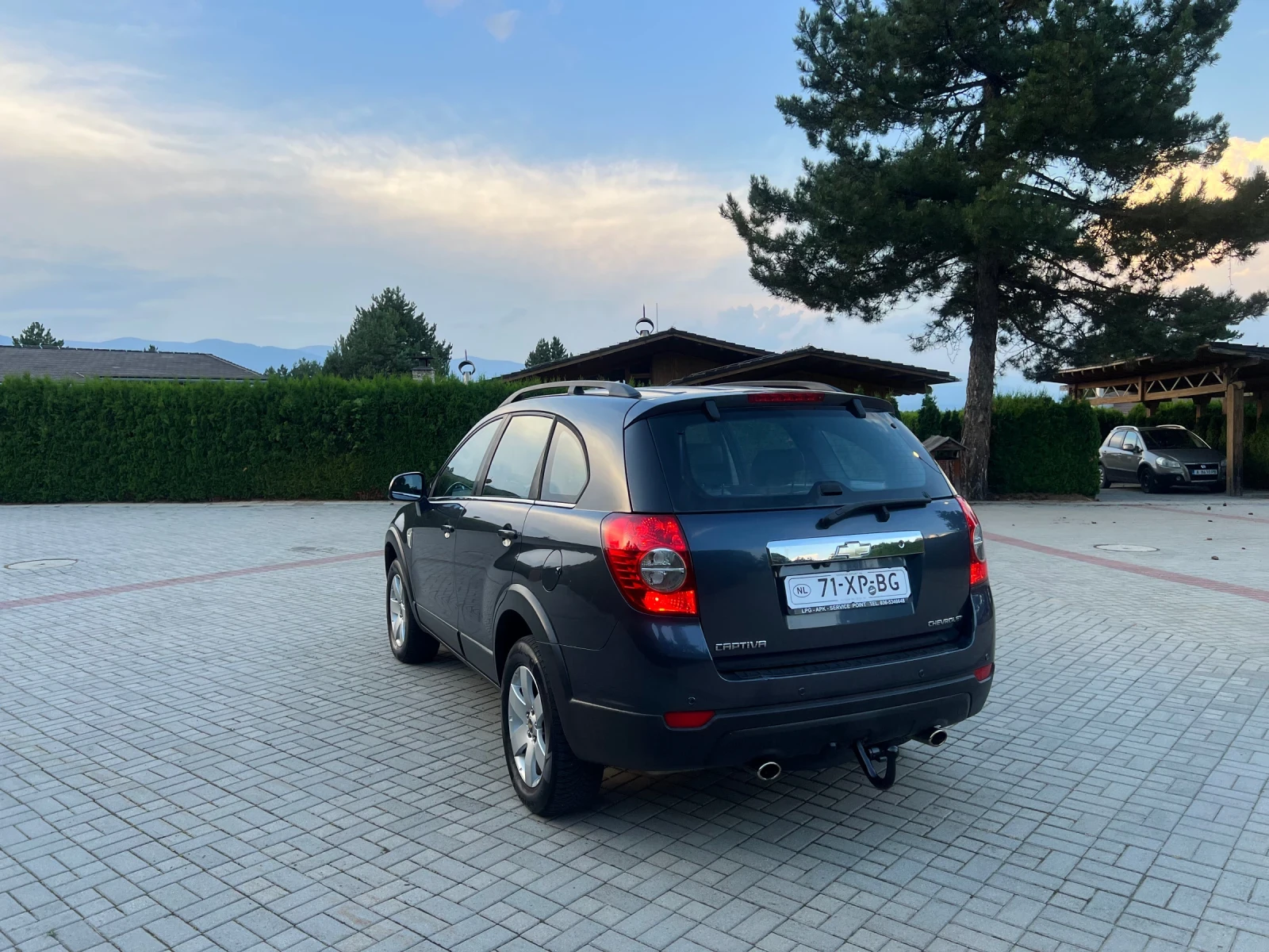 Chevrolet Captiva 2.4* Газ* 4x4* Кожа* Нави* Камера* 7места* Холанди, снимка 5 - Автомобили и джипове - 55398064