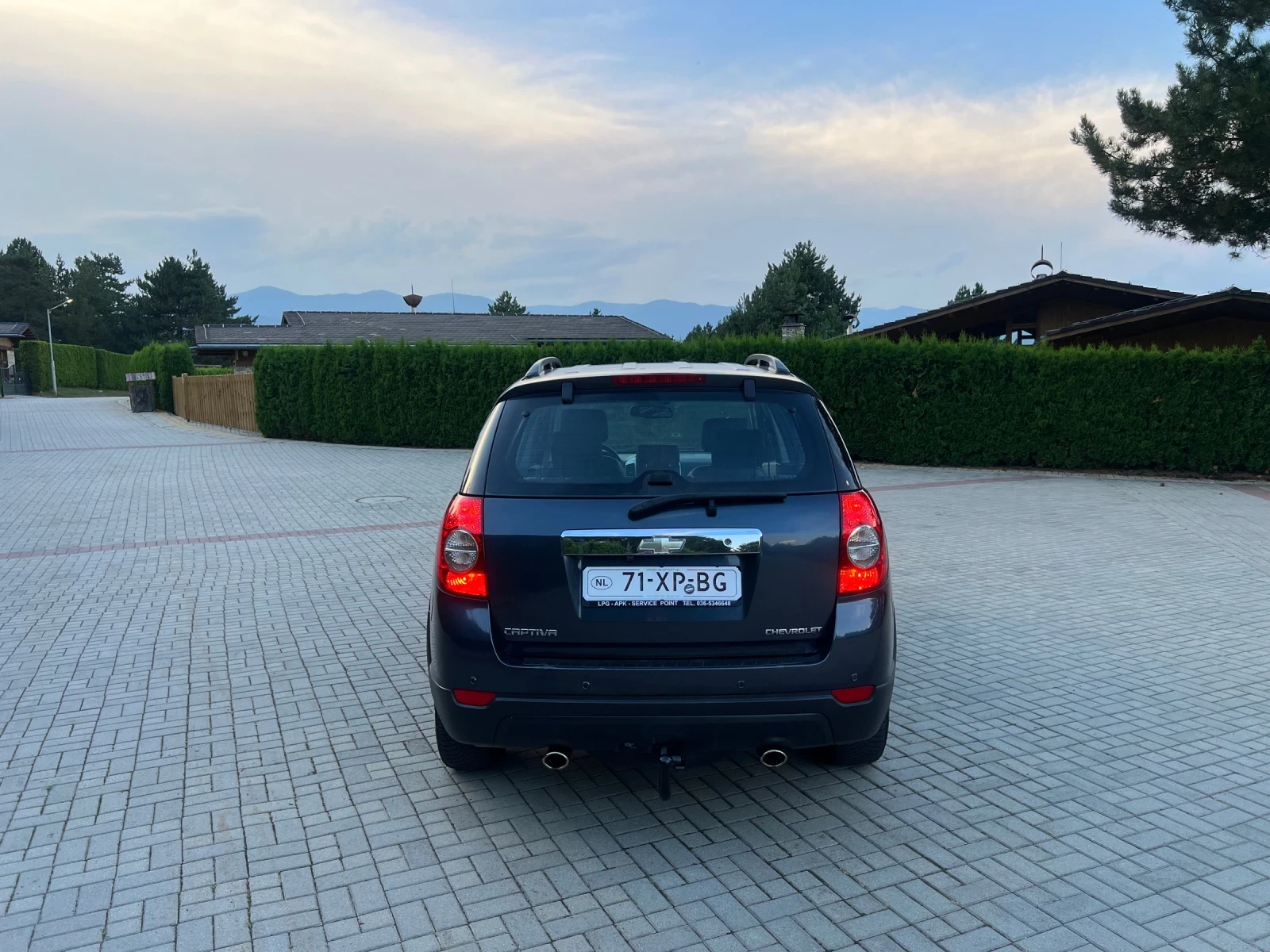 Chevrolet Captiva 2.4* Газ* 4x4* Кожа* Нави* Камера* 7места* Холанди, снимка 6 - Автомобили и джипове - 55398064