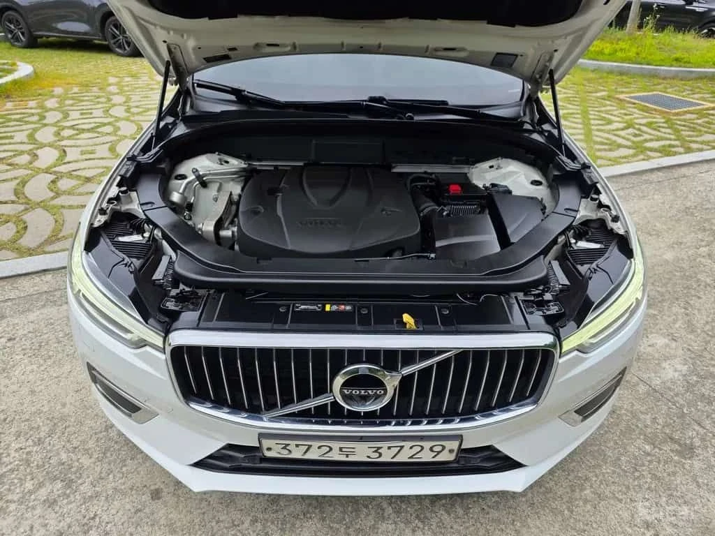 Volvo XC60 * D5 Inscription * ОПЦИЯ ЗА ФИНАНСИРАНЕ, снимка 6 - Автомобили и джипове - 55587864