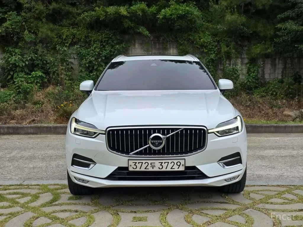 Volvo XC60 * D5 Inscription * ОПЦИЯ ЗА ФИНАНСИРАНЕ, снимка 3 - Автомобили и джипове - 55587864