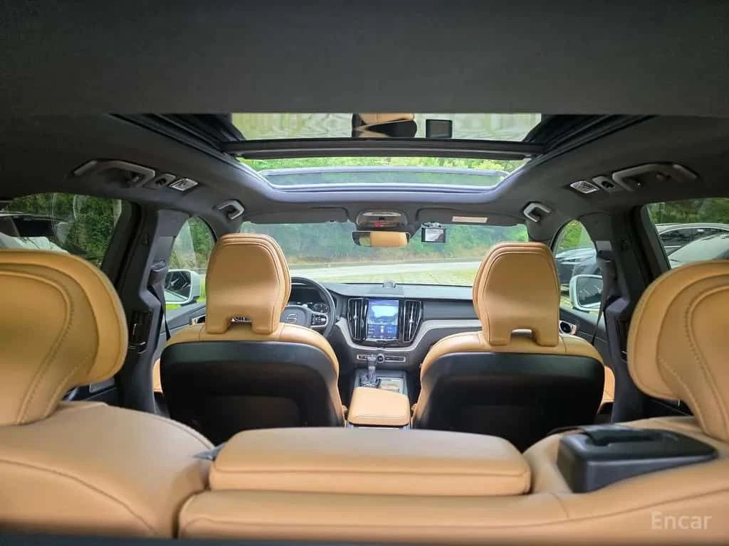 Volvo XC60 * D5 Inscription * ОПЦИЯ ЗА ФИНАНСИРАНЕ, снимка 12 - Автомобили и джипове - 55587864