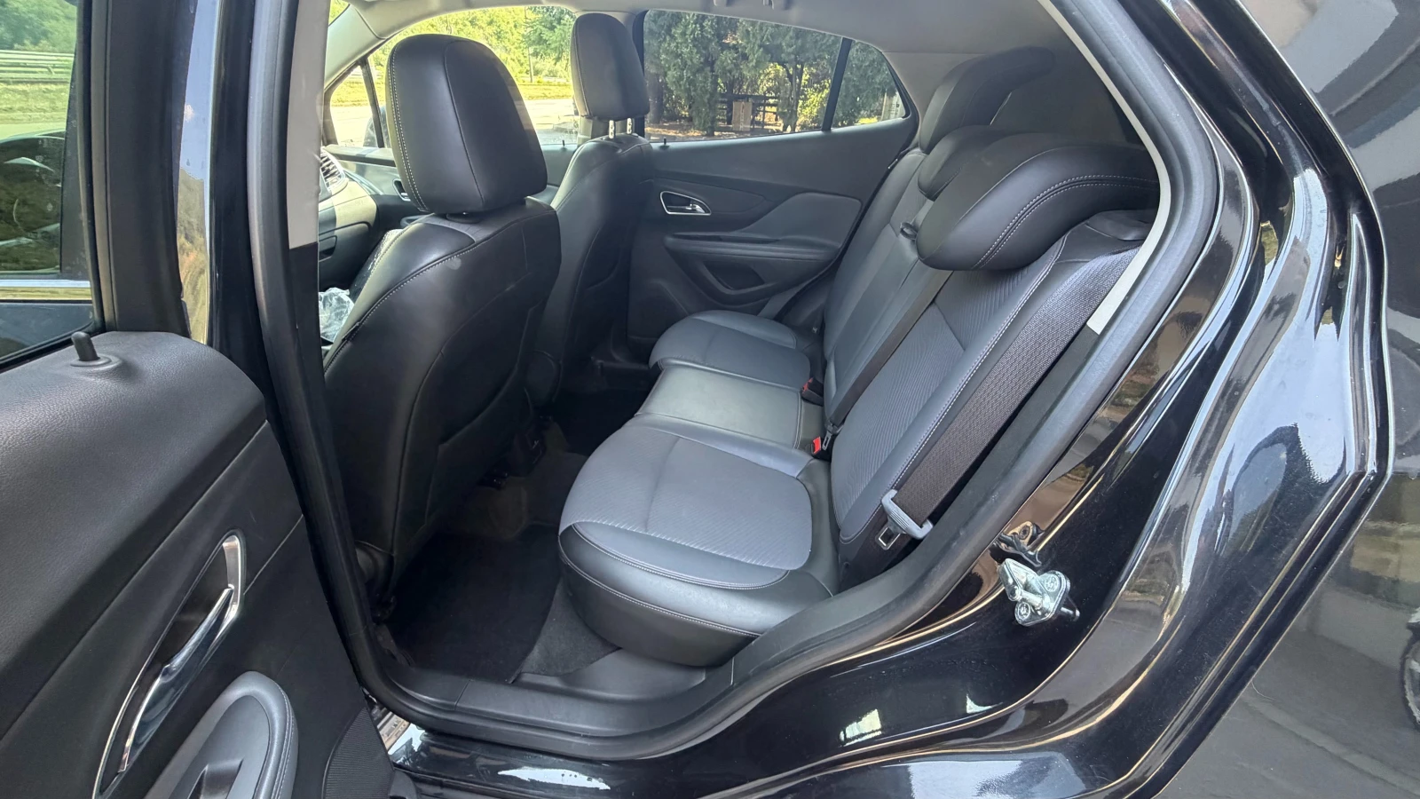 Opel Mokka 1.6 i ECOTEC, снимка 9 - Автомобили и джипове - 55611155