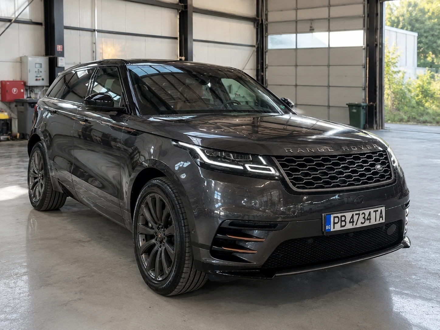 Land Rover Range Rover Velar VELAR D300 R-DYNAMIC SE | 3.0 V6 | 300 к.с. | 111 