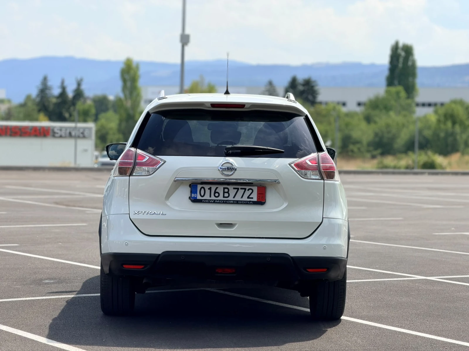 Nissan X-trail 1.6 бензин 7 места Лизинг Уникредит по 230 евро, снимка 6 - Автомобили и джипове - 55801053