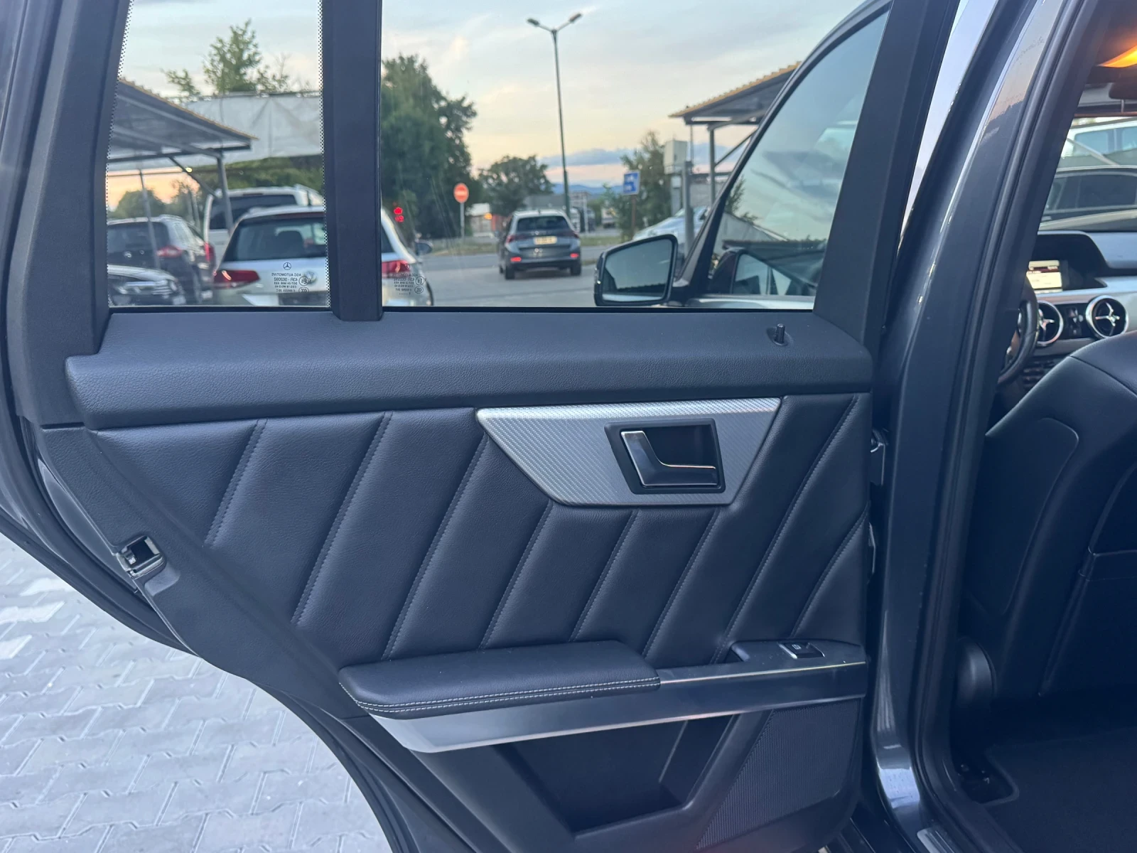 Mercedes-Benz GLK 220 CDI PANO TOP AMG, снимка 10 - Автомобили и джипове - 56220645