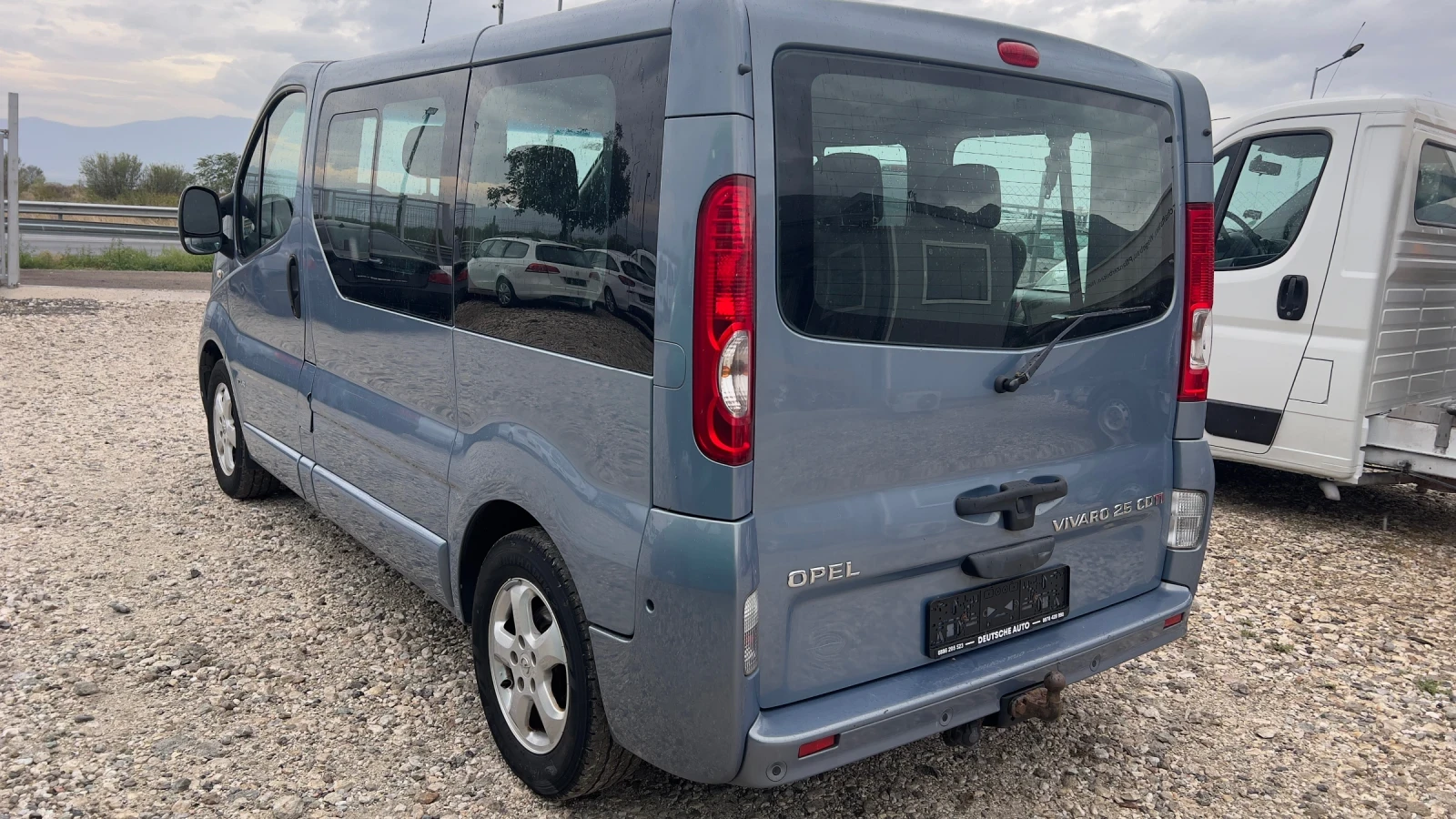 Opel Vivaro 2.5 145 коня 2х Клима - изображение 3