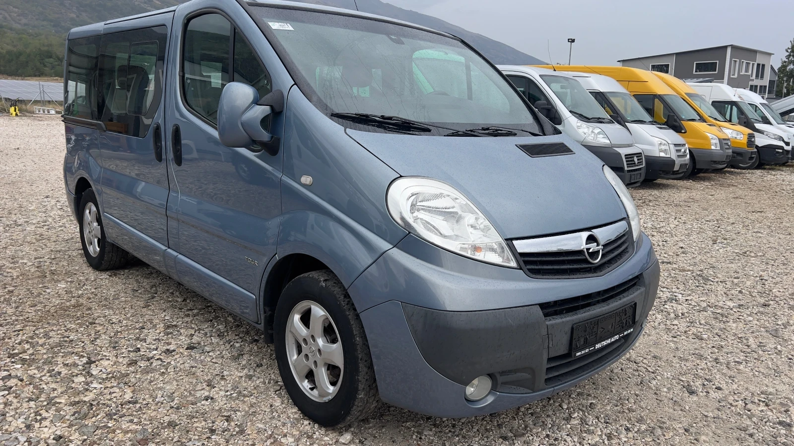 Opel Vivaro 2.5 145 коня 2х Клима - изображение 2