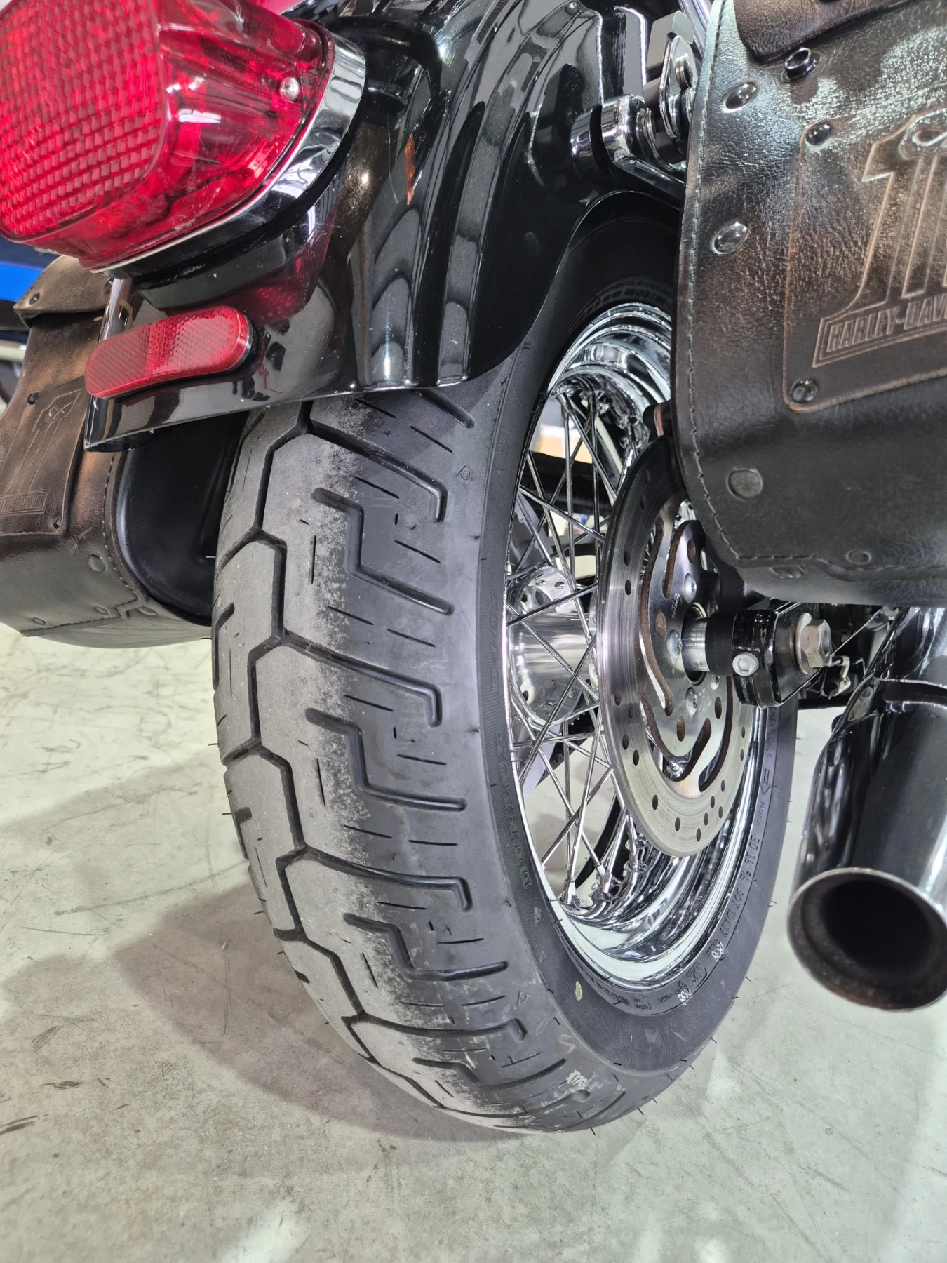 Harley-Davidson Dyna SUPER GLIDE 96inch 23000км!Нов внос от Швейцария!, снимка 14 - Мотоциклети и мототехника - 56231858