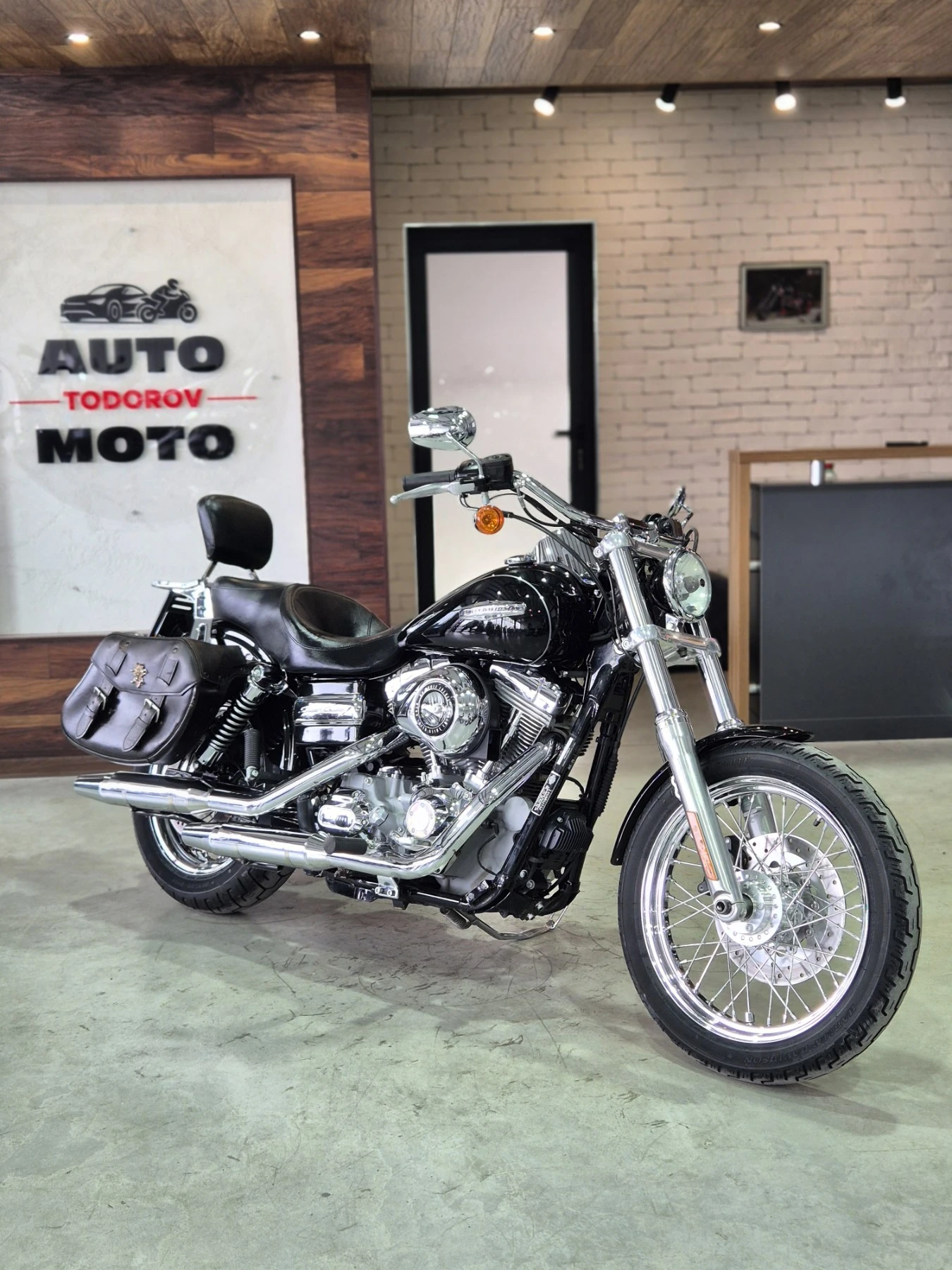 Harley-Davidson Dyna SUPER GLIDE 96inch 23000км!Нов внос от Швейцария!