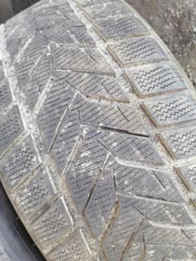 Гуми Зимни 255/45R18, снимка 7
