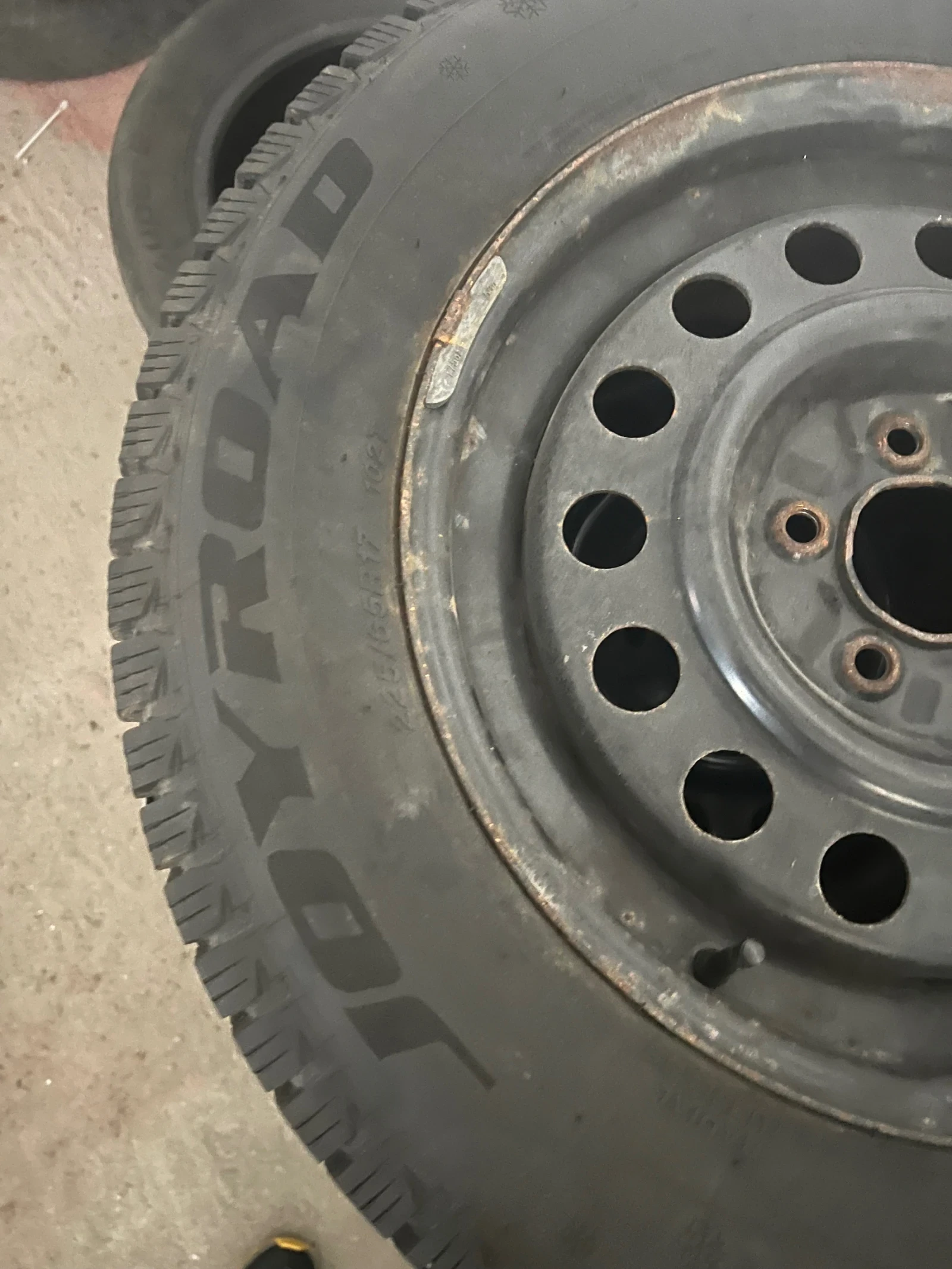 Гуми с джанти 225/65R17, снимка 2 - Гуми и джанти - 56708913