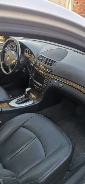 Mercedes-Benz E 320, снимка 2 — Bazar.bg Mercedes-Benz E 320, снимка 2