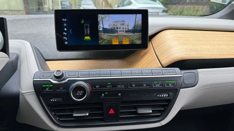 BMW i3 120Ah Термопомпа NaviProf AppleCarPlay, снимка 11 - Автомобили и джипове - 46685058