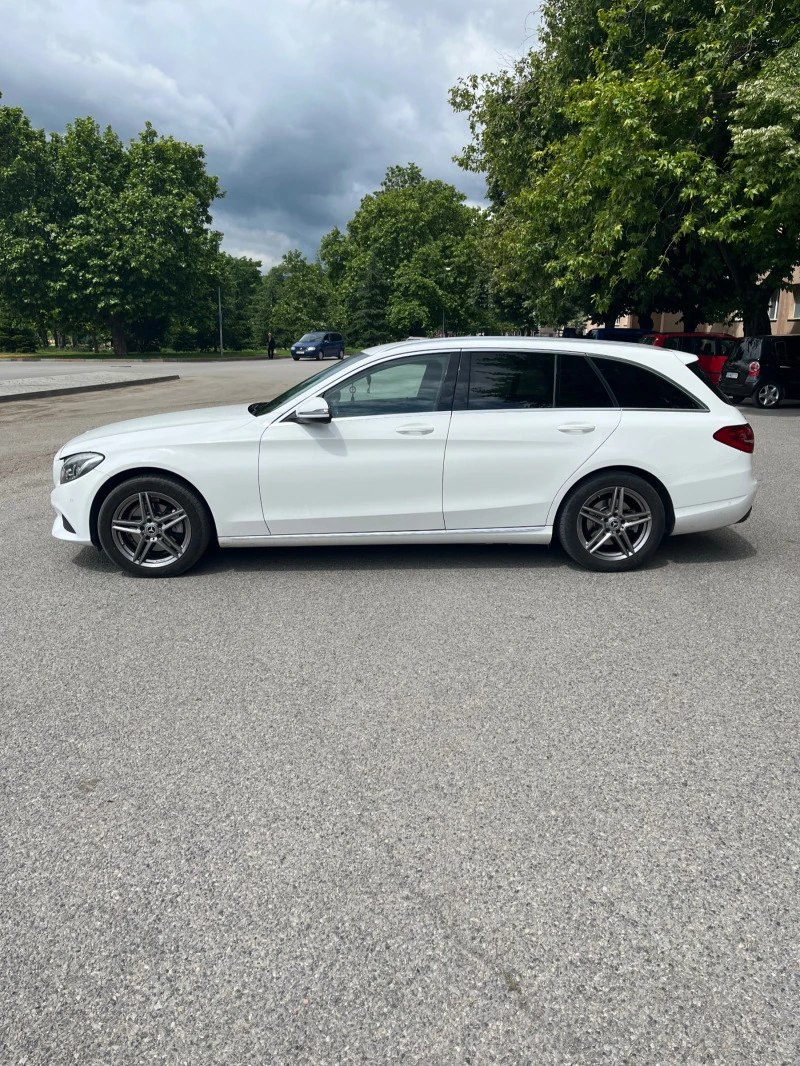 Mercedes-Benz C 220 W205, снимка 3 - Автомобили и джипове - 46401176