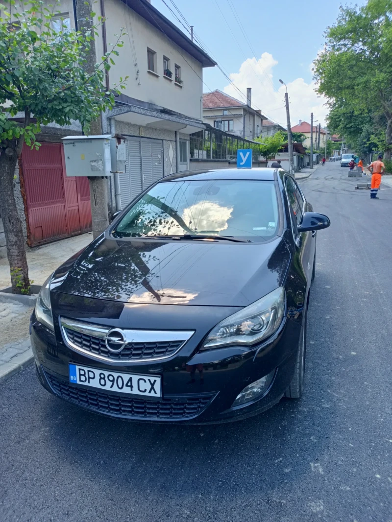 Opel Astra, снимка 2 - Автомобили и джипове - 47546369