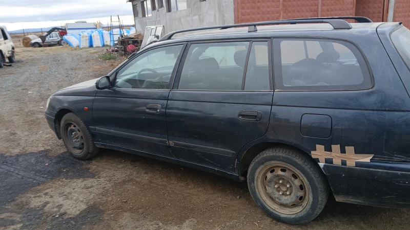 Toyota Carina, снимка 5 - Автомобили и джипове - 47931976