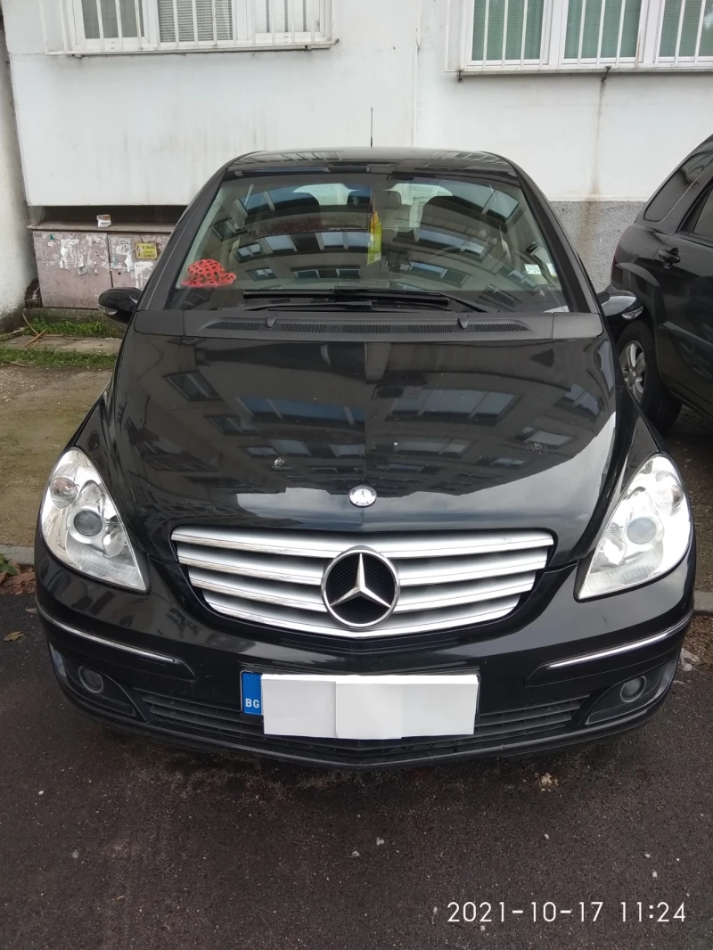 Mercedes-Benz B 180, снимка 1 - Автомобили и джипове - 48863920