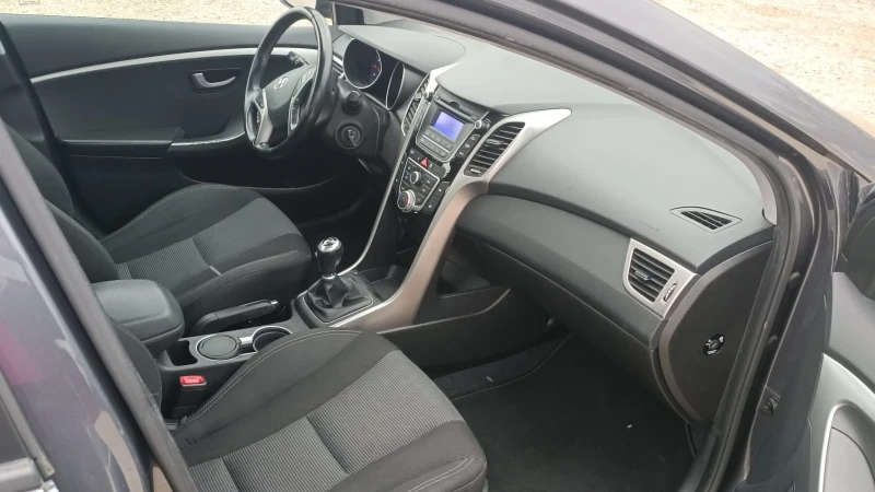 Hyundai I30 1.4I, снимка 8 - Автомобили и джипове - 49012244