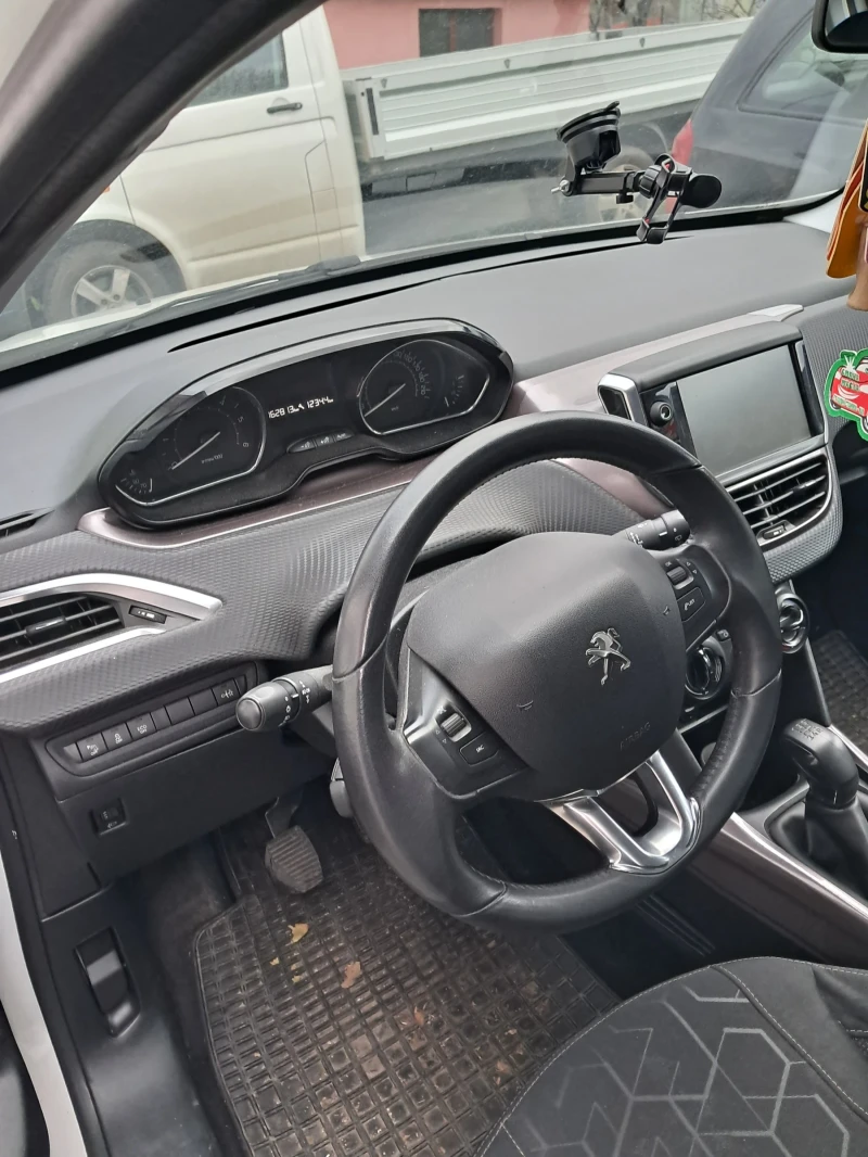 Peugeot 2008 1.6hdi, снимка 5 - Автомобили и джипове - 50099154