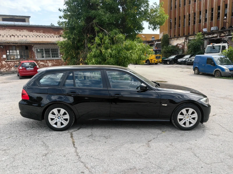 BMW 318 2.0 бензин 143 кс, Facelift модел, Топ състояние , снимка 3 - Автомобили и джипове - 51479189