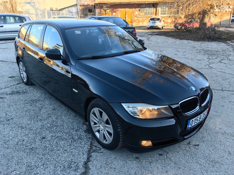 BMW 318 2.0 бензин 143 кс, Facelift модел, Топ състояние , снимка 2 - Автомобили и джипове - 51479189