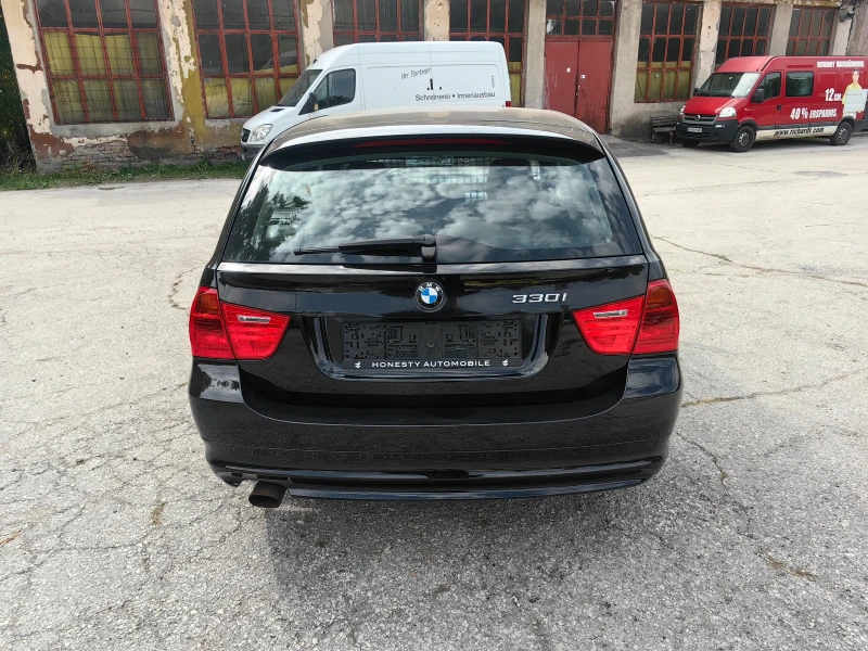BMW 318 2.0 бензин 143 кс, Facelift модел, Топ състояние , снимка 5 - Автомобили и джипове - 51479189