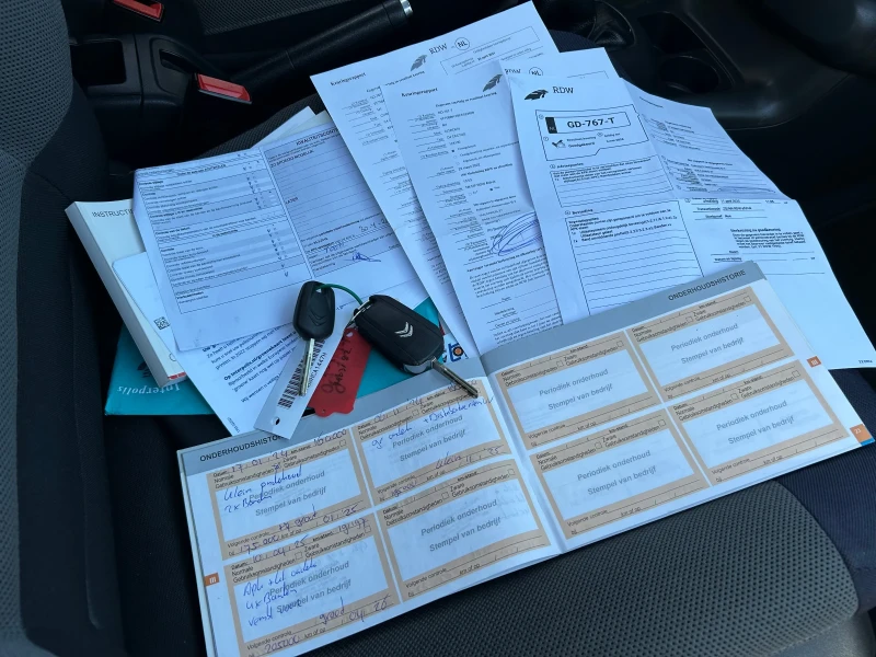 Citroen C4 Cactus 1.6HDI ПАНОРАМА КАМЕРА, снимка 14 - Автомобили и джипове - 51736223