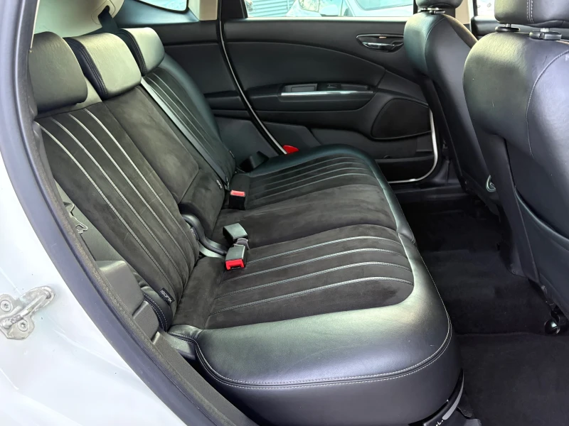 Lancia Delta 1 4 i - Фабрична ГАЗ-Панорама, снимка 8 - Автомобили и джипове - 52815921