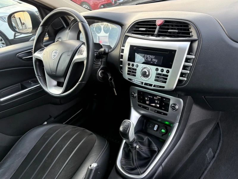 Lancia Delta 1 4 i - Фабрична ГАЗ-Панорама, снимка 10 - Автомобили и джипове - 52815921