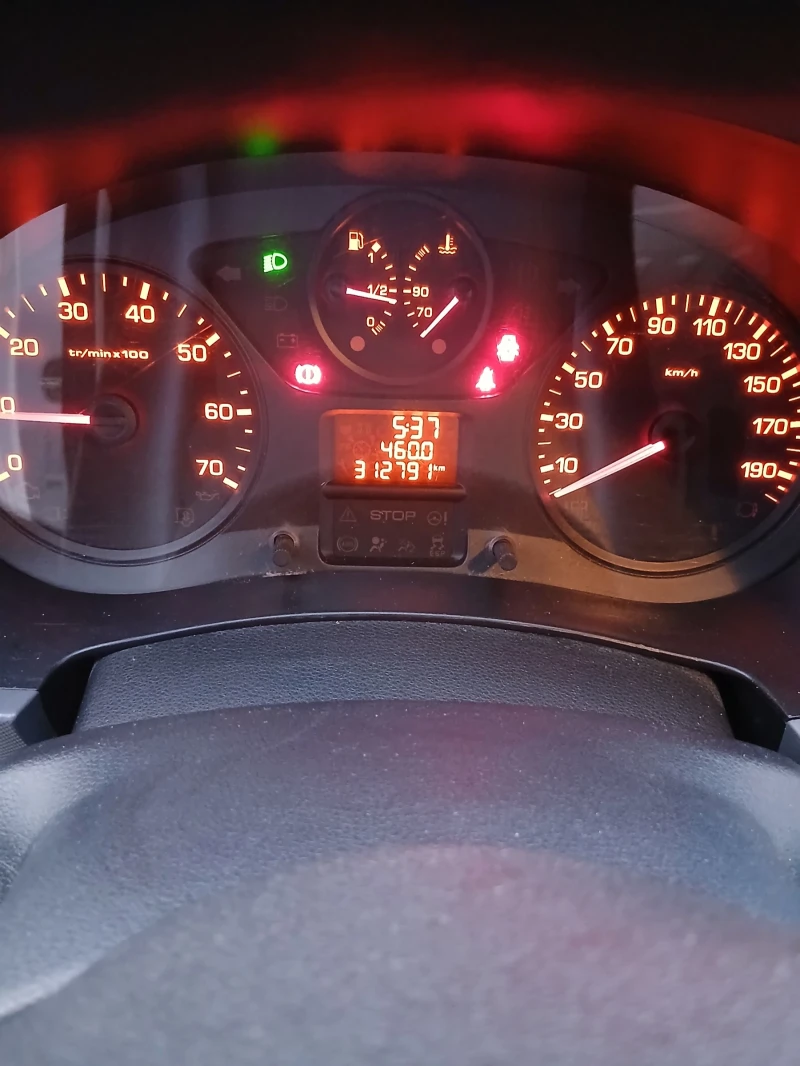 Citroen Berlingo 1, 6 d, снимка 11 - Автомобили и джипове - 53373360