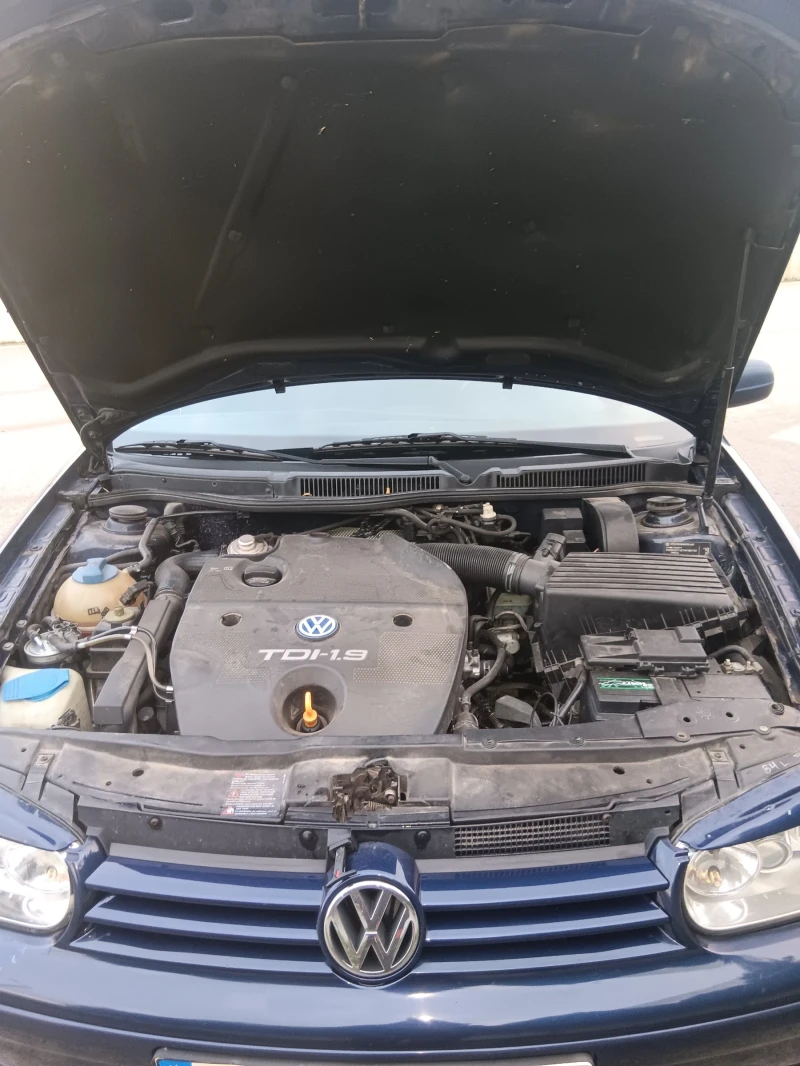 VW Golf 1.9, снимка 6 - Автомобили и джипове - 53500631