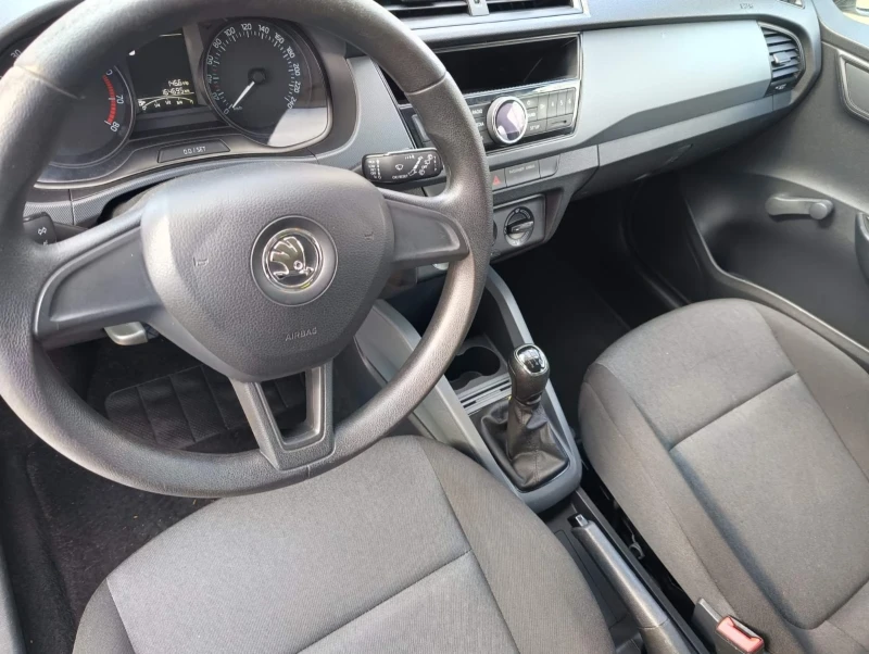 Skoda Fabia, снимка 8 - Автомобили и джипове - 53530783